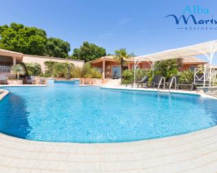 Location maison avec piscine en bord de mer Pinarellu